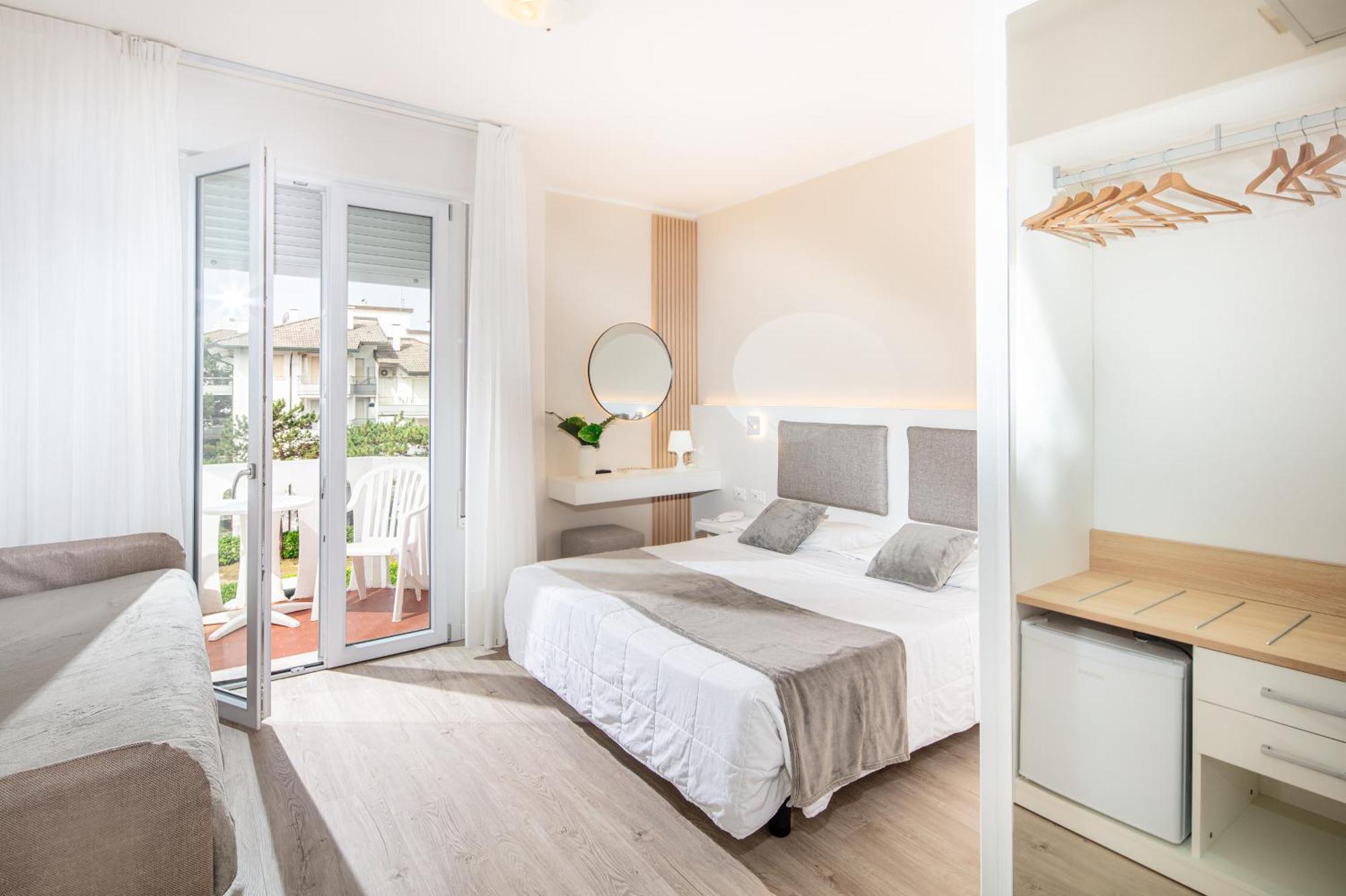 Hotel San Francisco Lignano Sabbiadoro Eksteriør billede