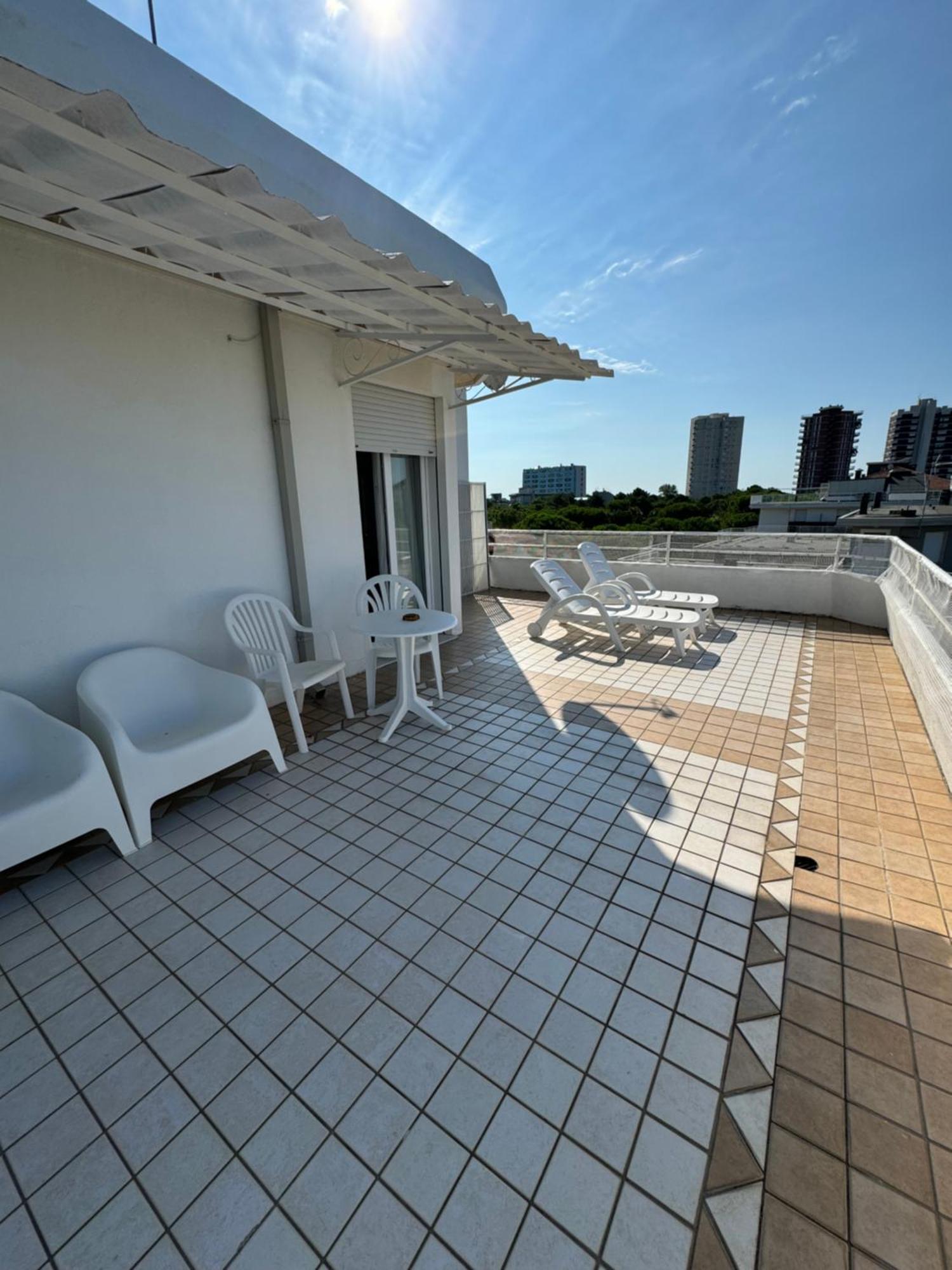 Hotel San Francisco Lignano Sabbiadoro Eksteriør billede