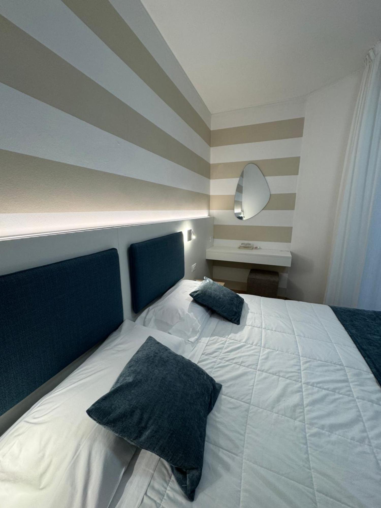 Hotel San Francisco Lignano Sabbiadoro Eksteriør billede